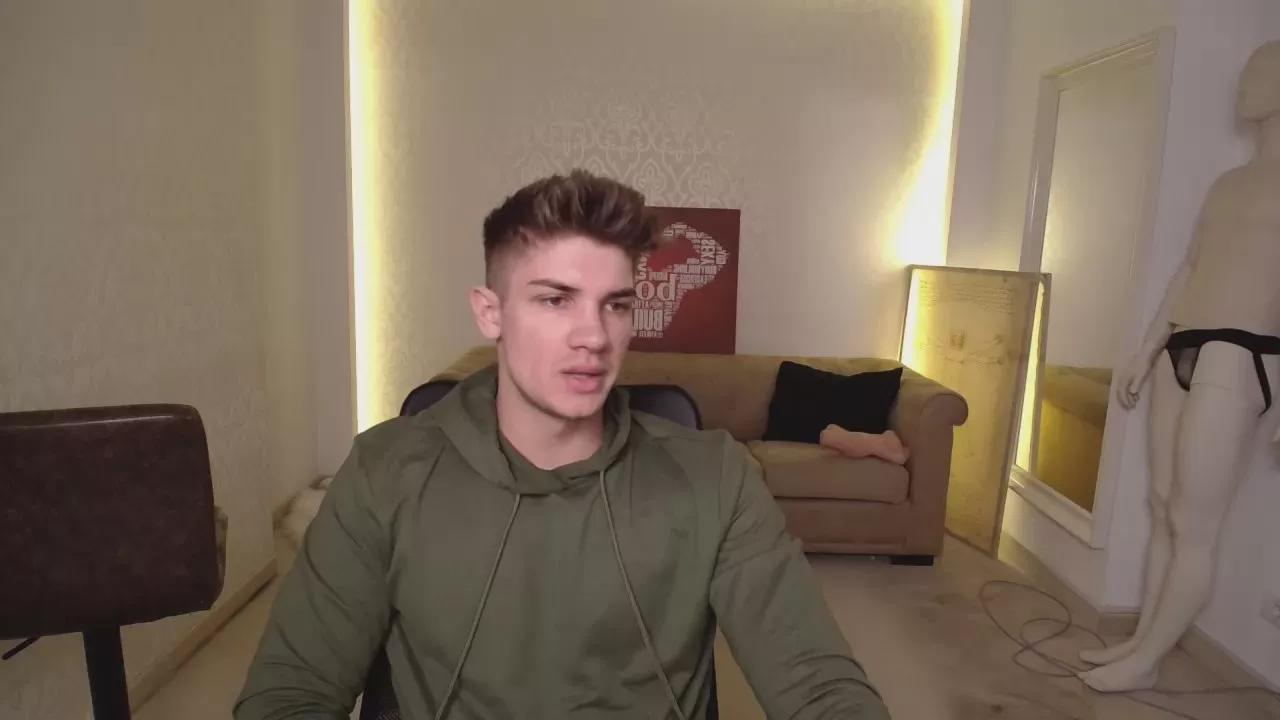 MaxKaiden on Cam4 