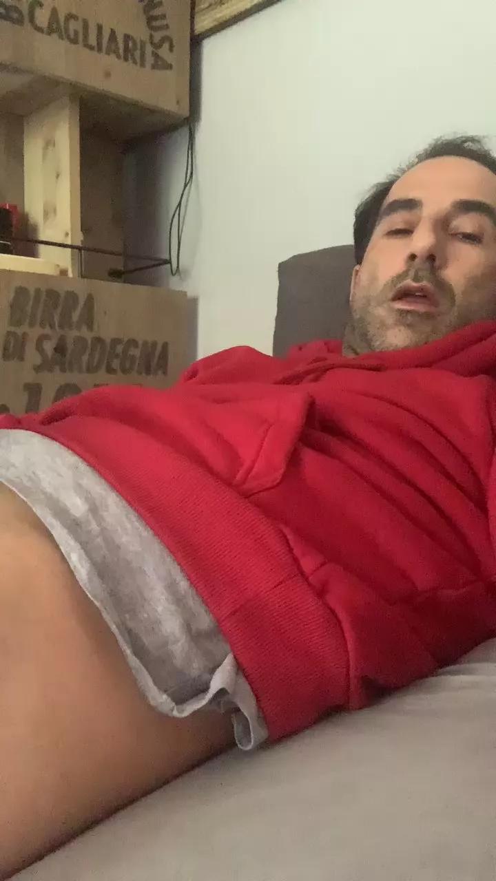 McEnrick1983 on Cam4 