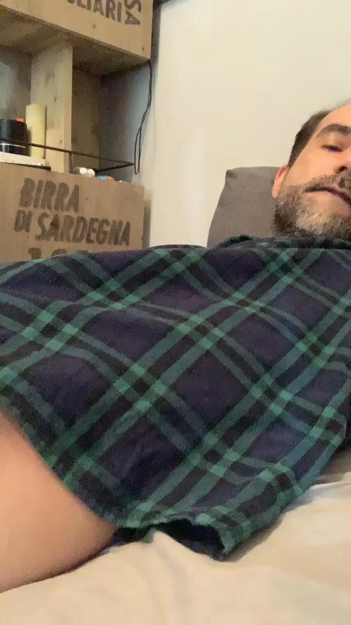 McEnrick1983 on Cam4 