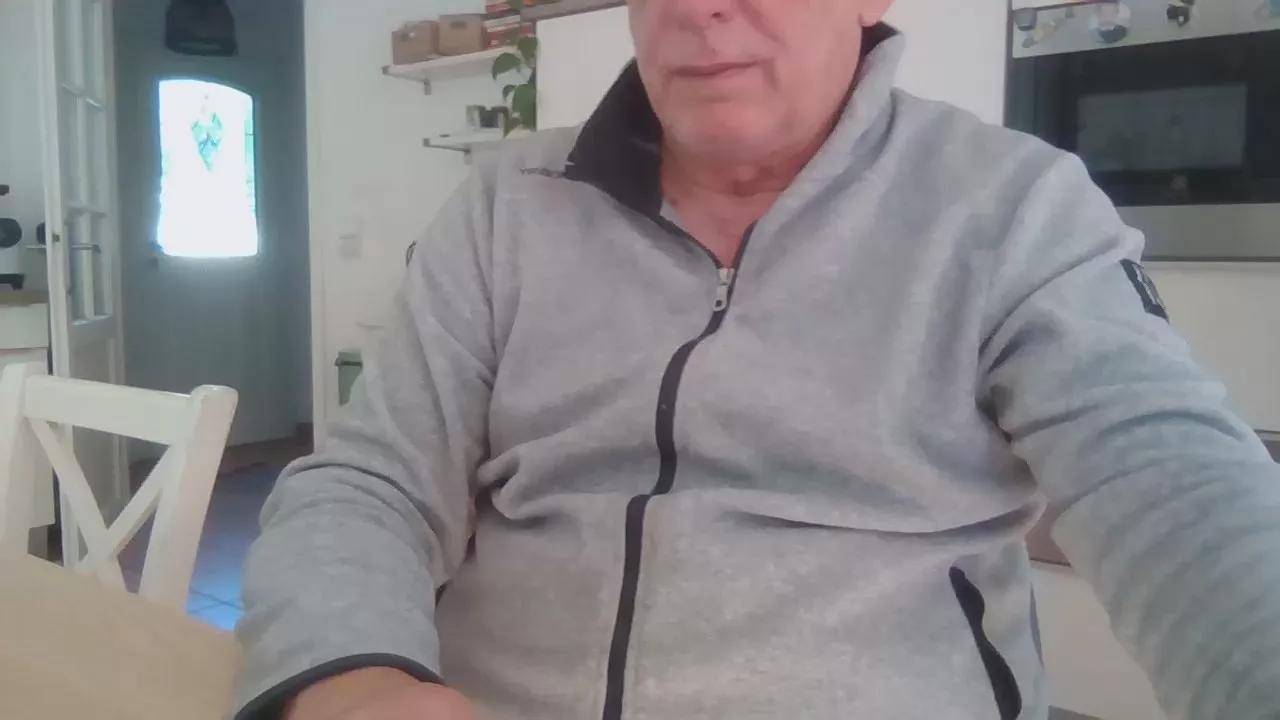 michel750000 on Cam4 