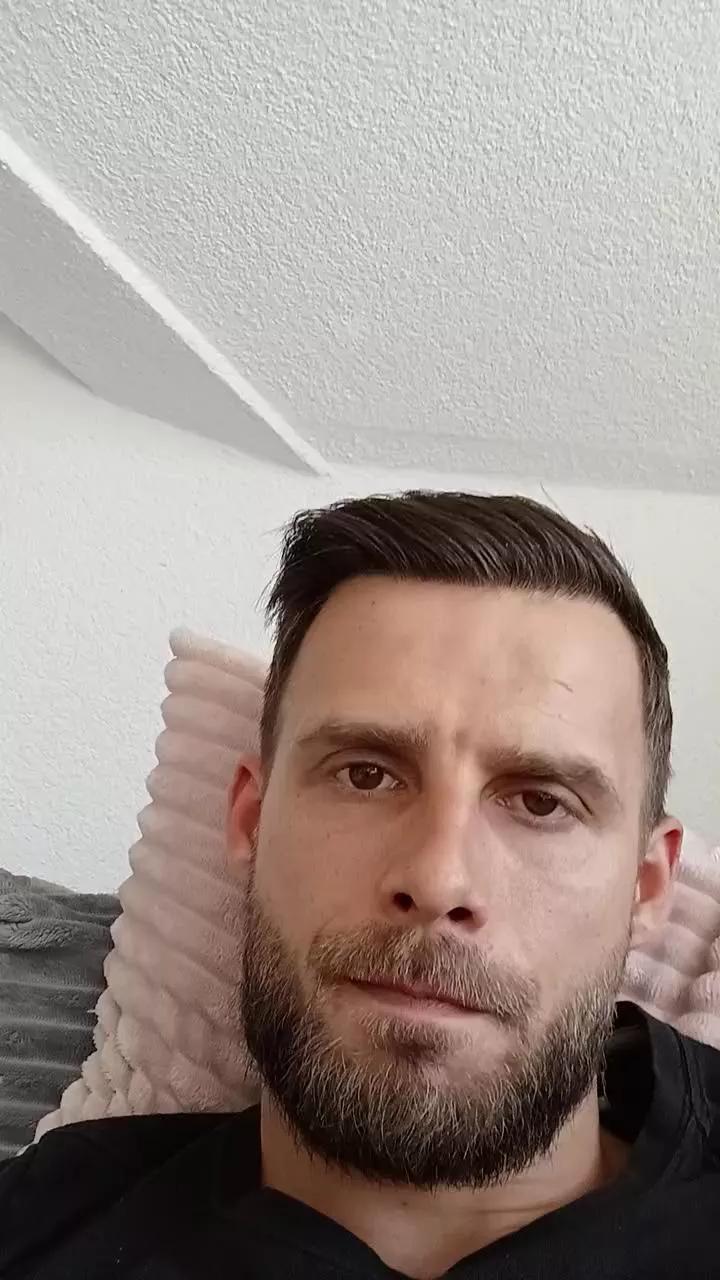 Mikeeeel on Cam4 