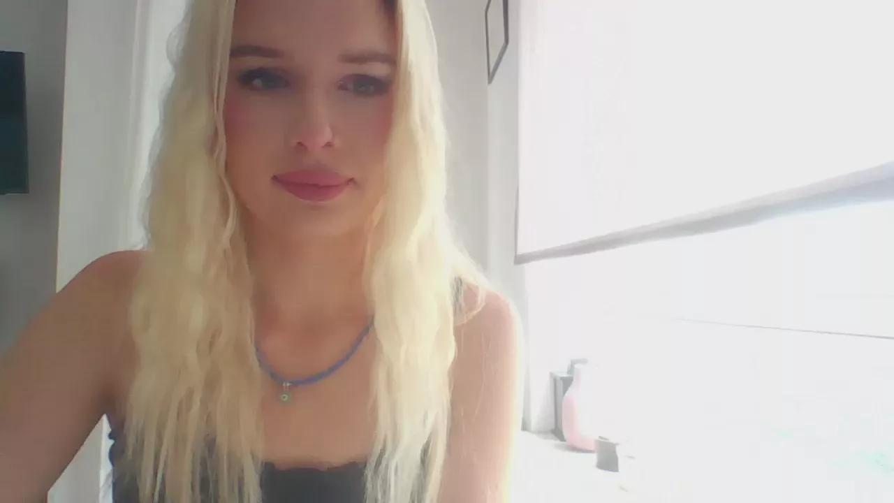 MileyBody on Cam4 