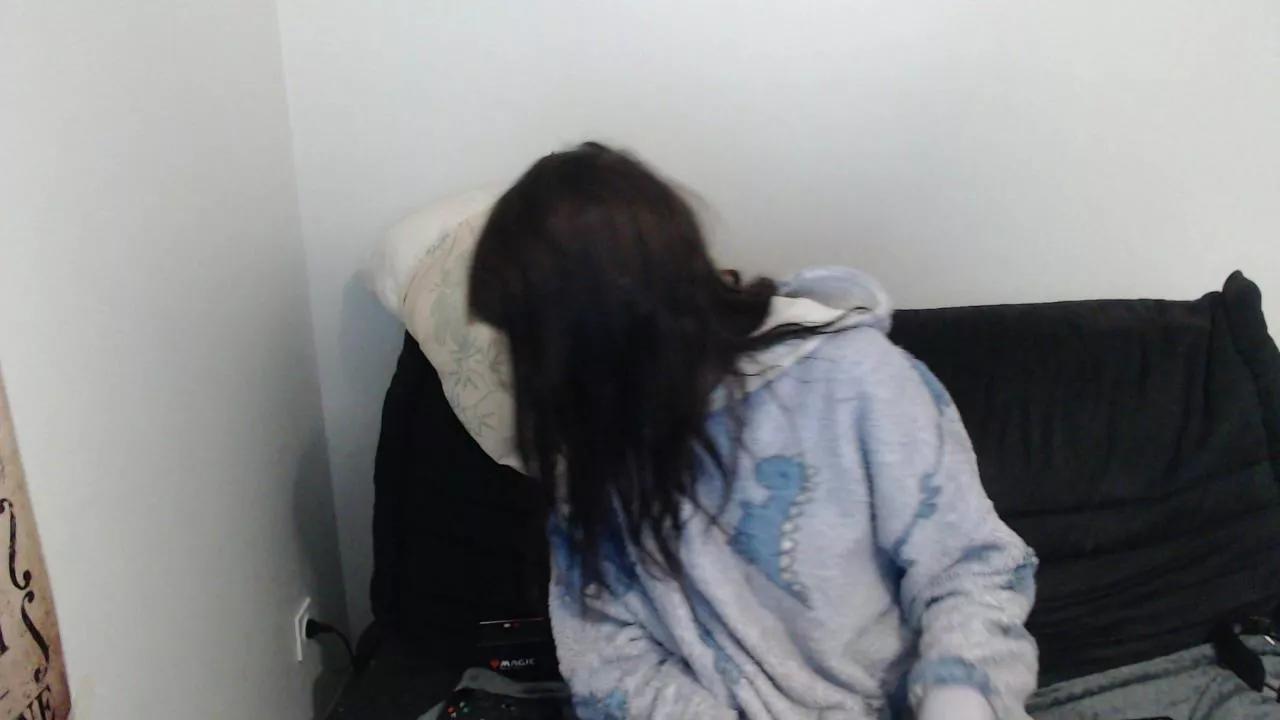 missthon on Cam4 