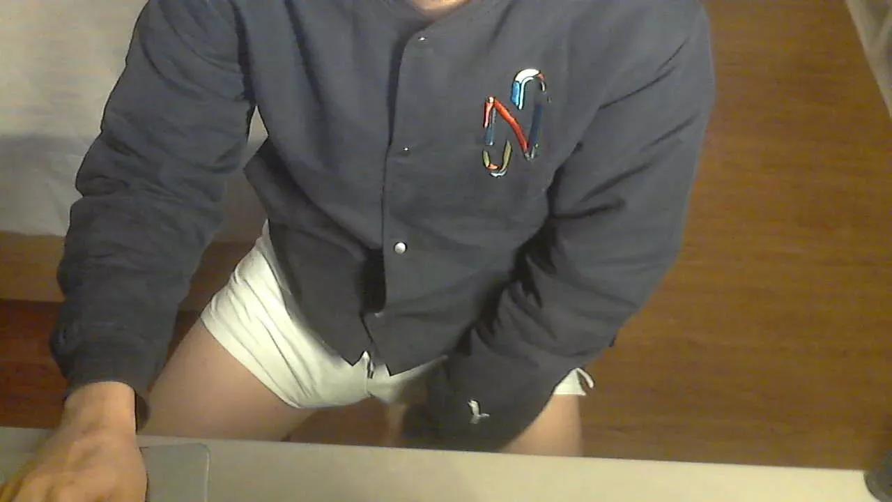 mnbvcxz3838 on Cam4 
