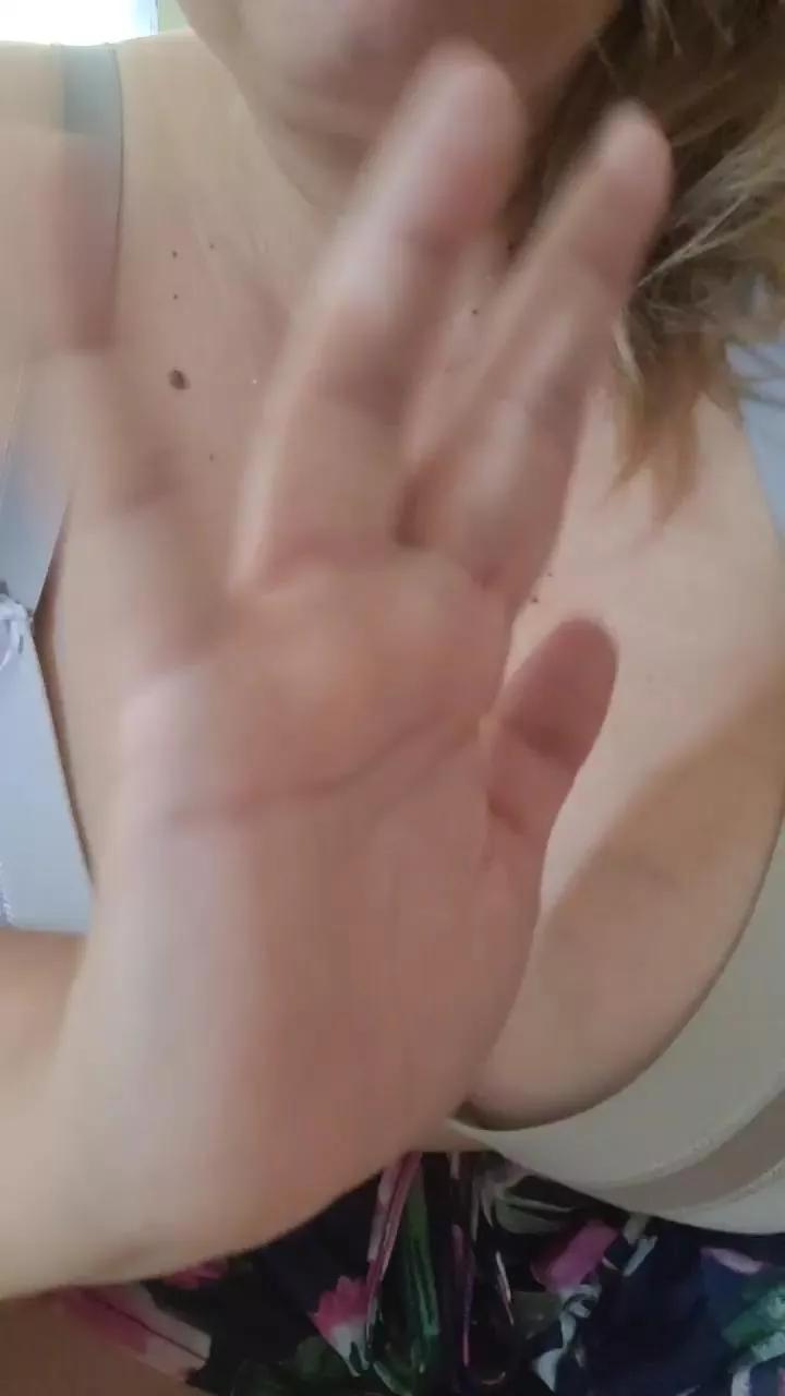 Monella52 on Cam4 