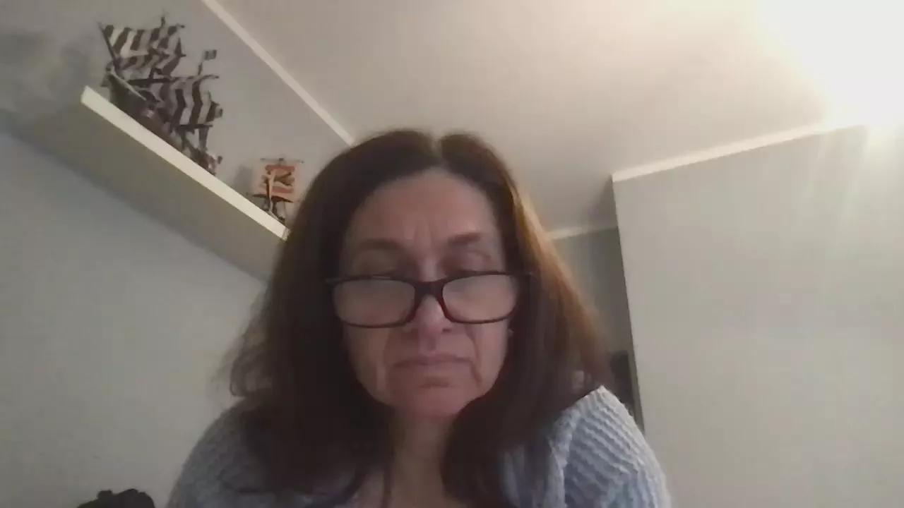Monia_Axl_hot on Cam4 