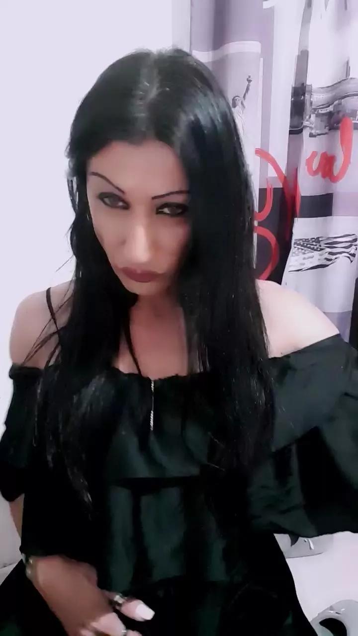 MONYTRAVCD on Cam4 