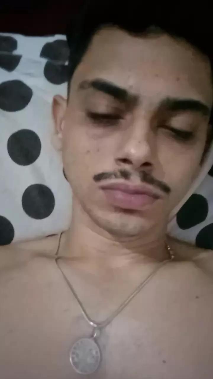 Mulatoch on Cam4 