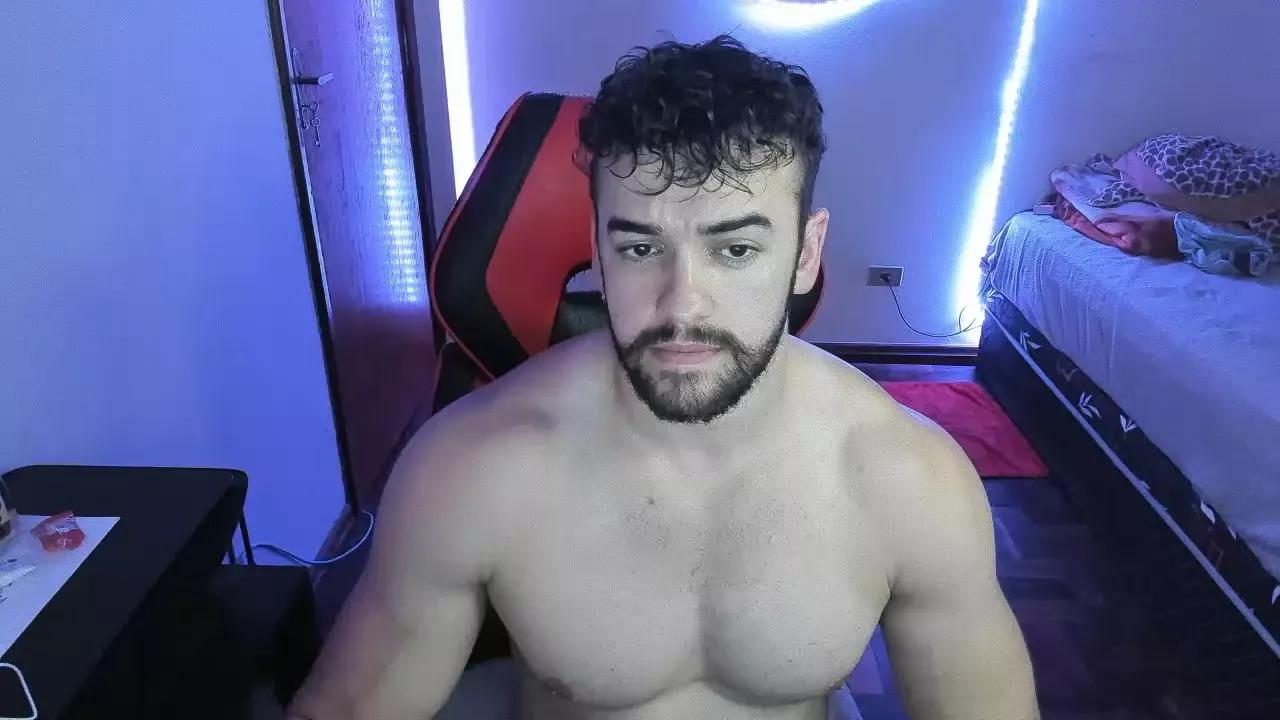 musclejohn30 on Cam4 