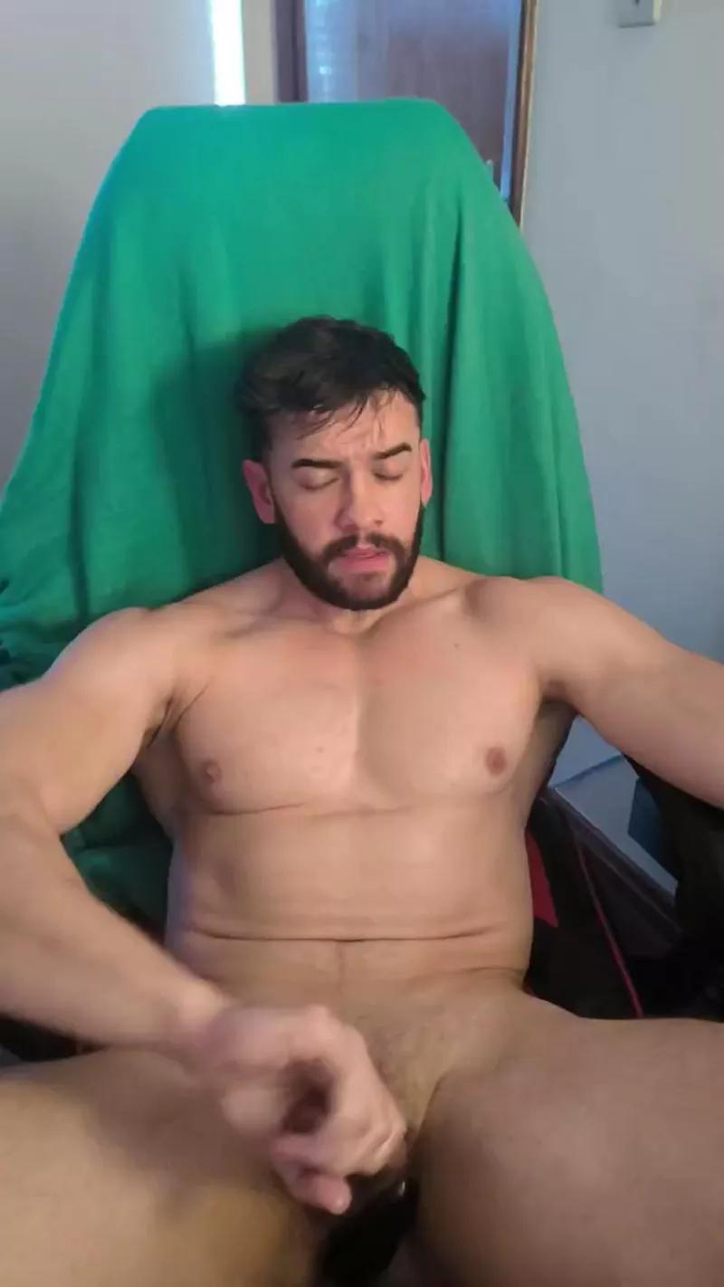 musclejohn30 on Cam4 