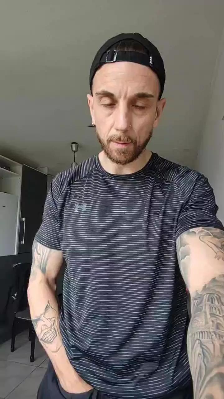 Neotrix33 on Cam4 