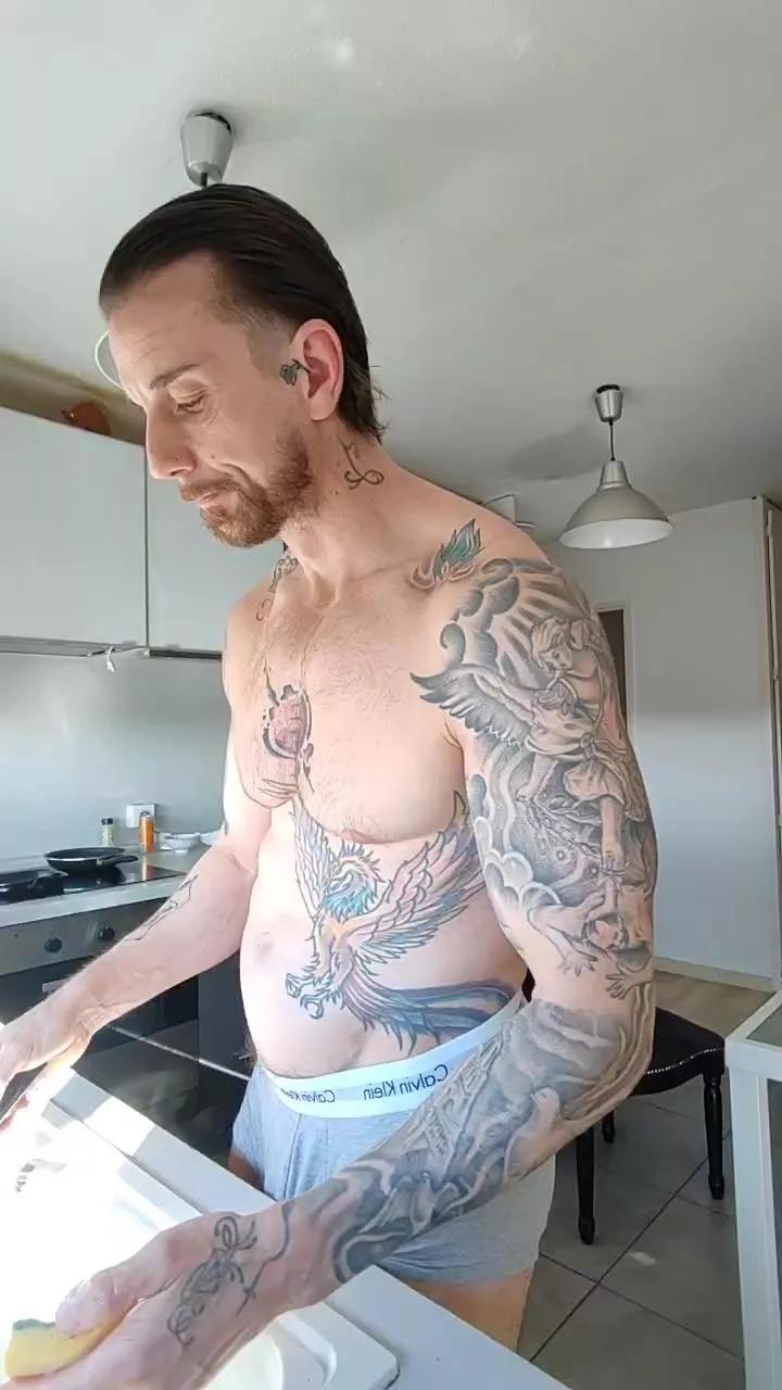 Neotrix33 on Cam4 