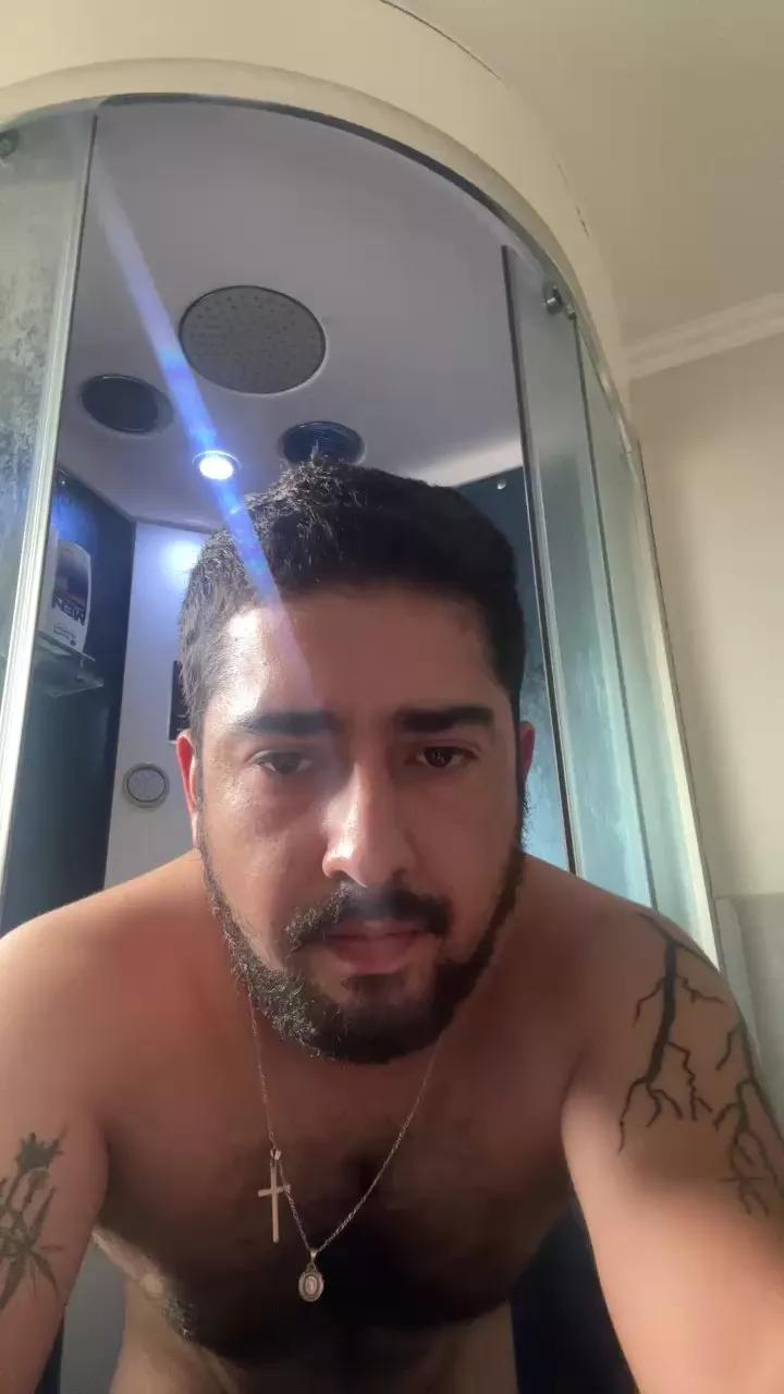 Nickoolas96 on Cam4 