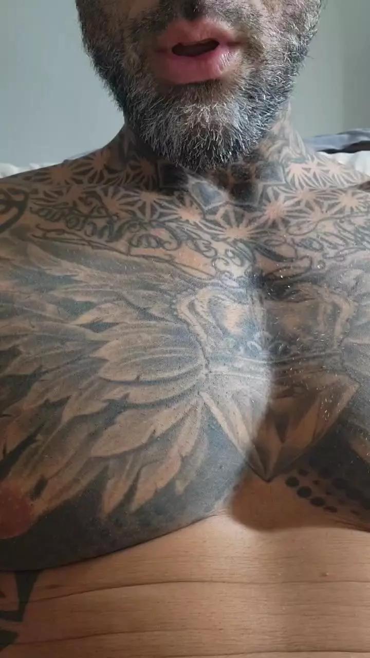 Nicolas_1988 on Cam4 