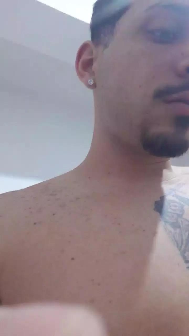 Nigeegeryano on Cam4 