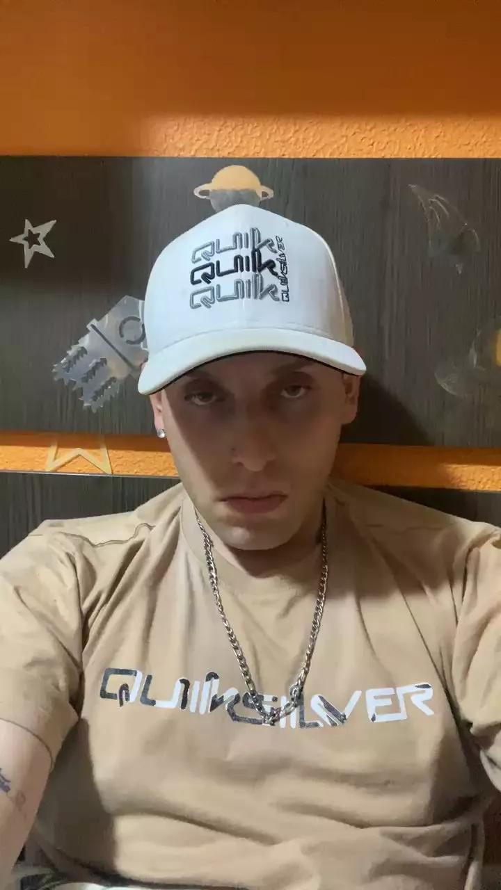 Novinhotatooo on Cam4 