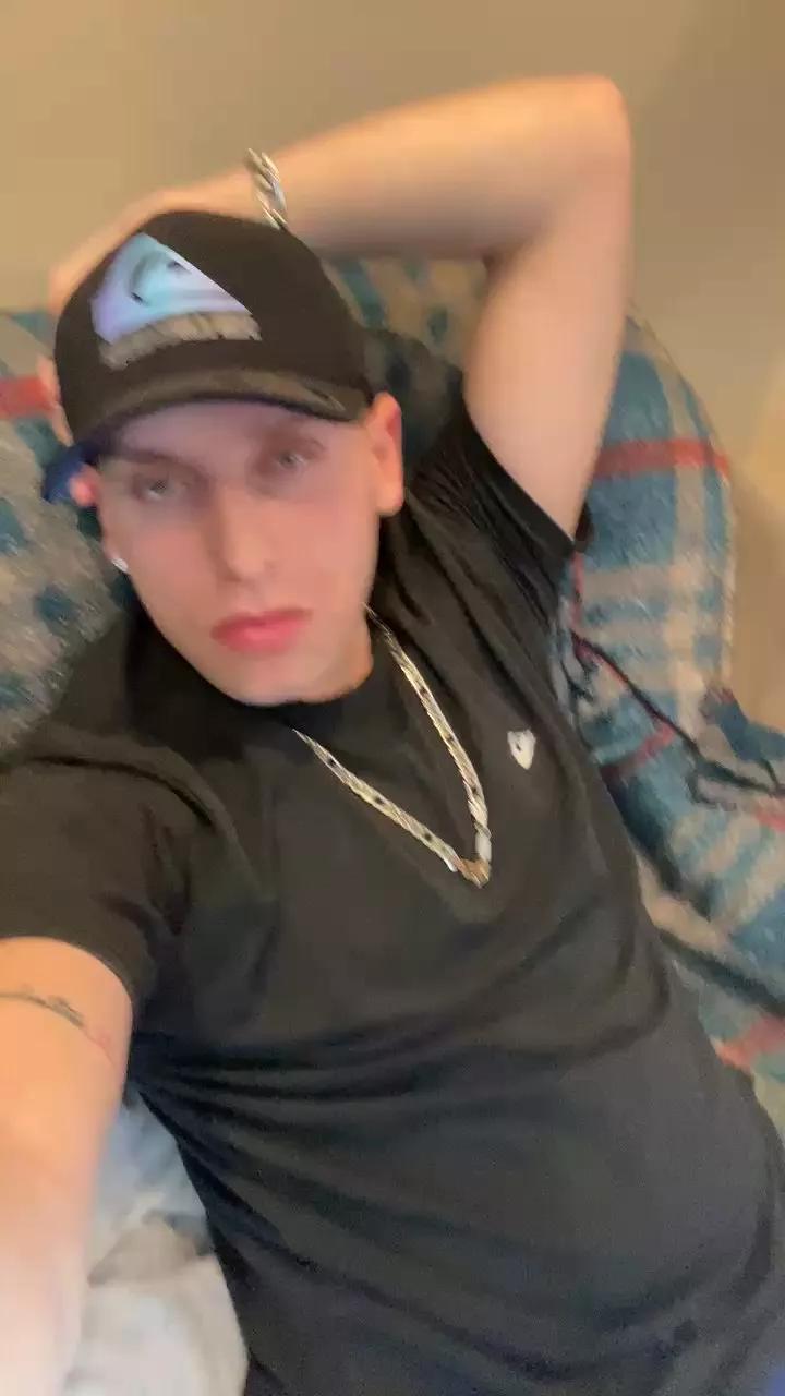Novinhotatooo on Cam4 