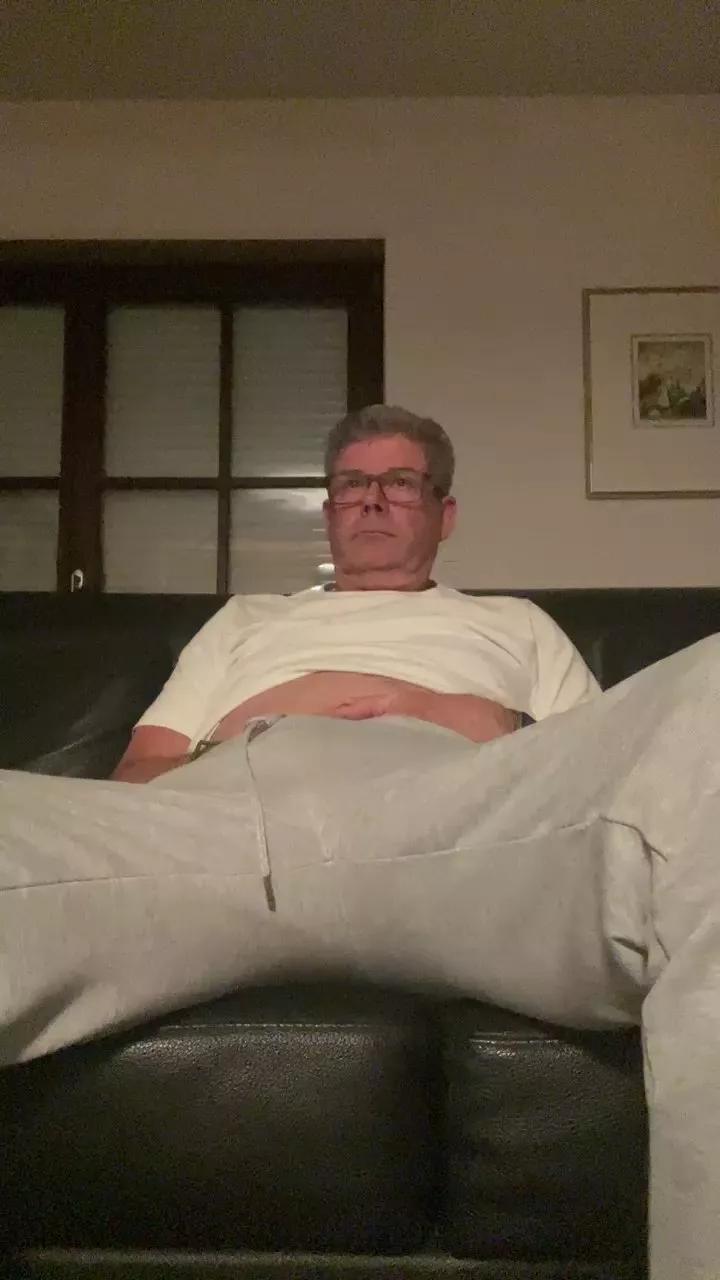 oldiehot1957 on Cam4 