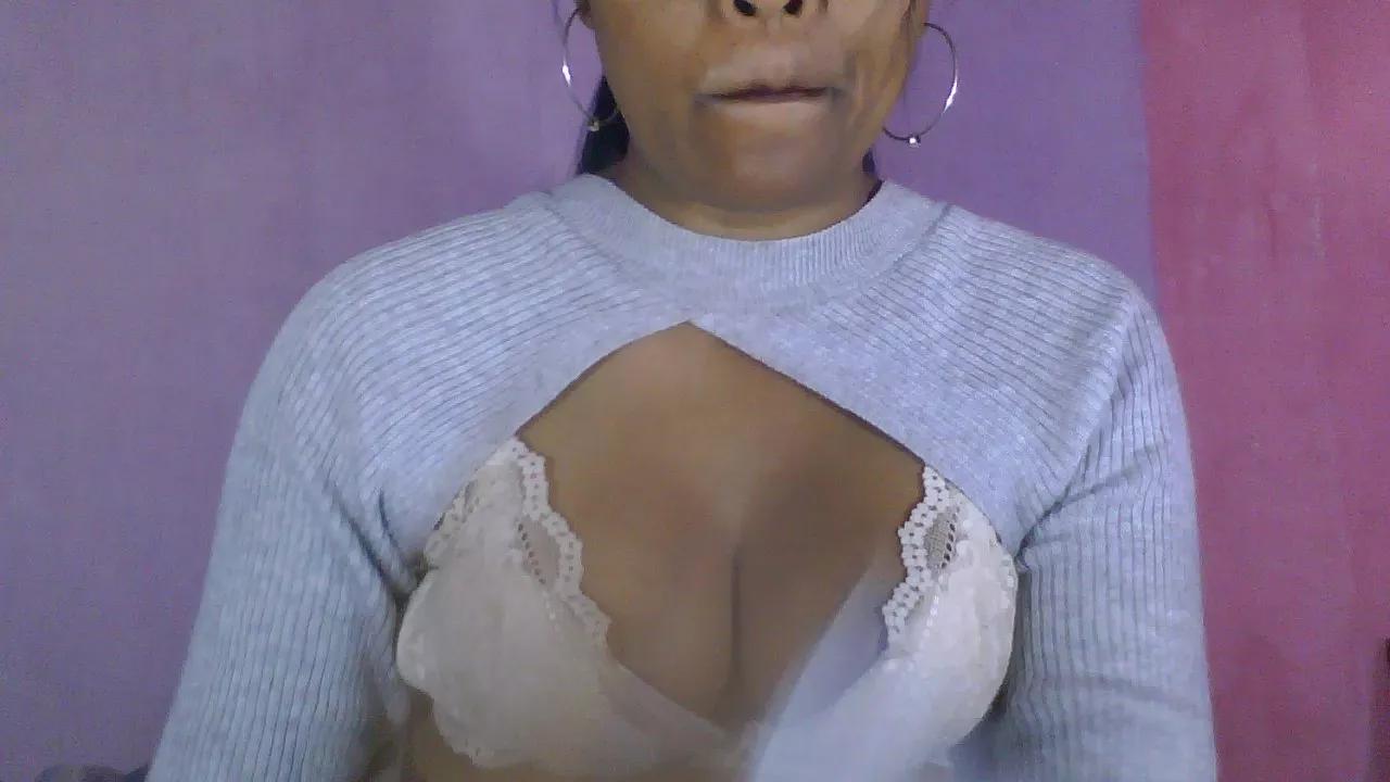 Olivi_hot on Cam4 