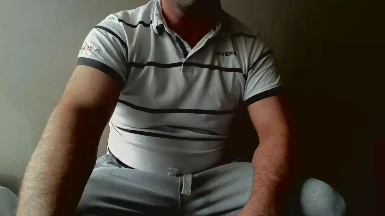 Oscarr5 on Cam4 