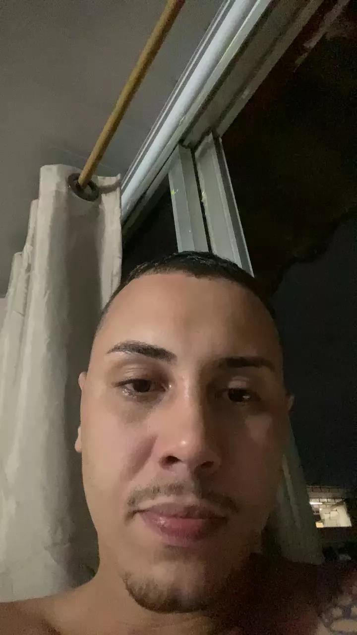 pedrinh0_x on Cam4 