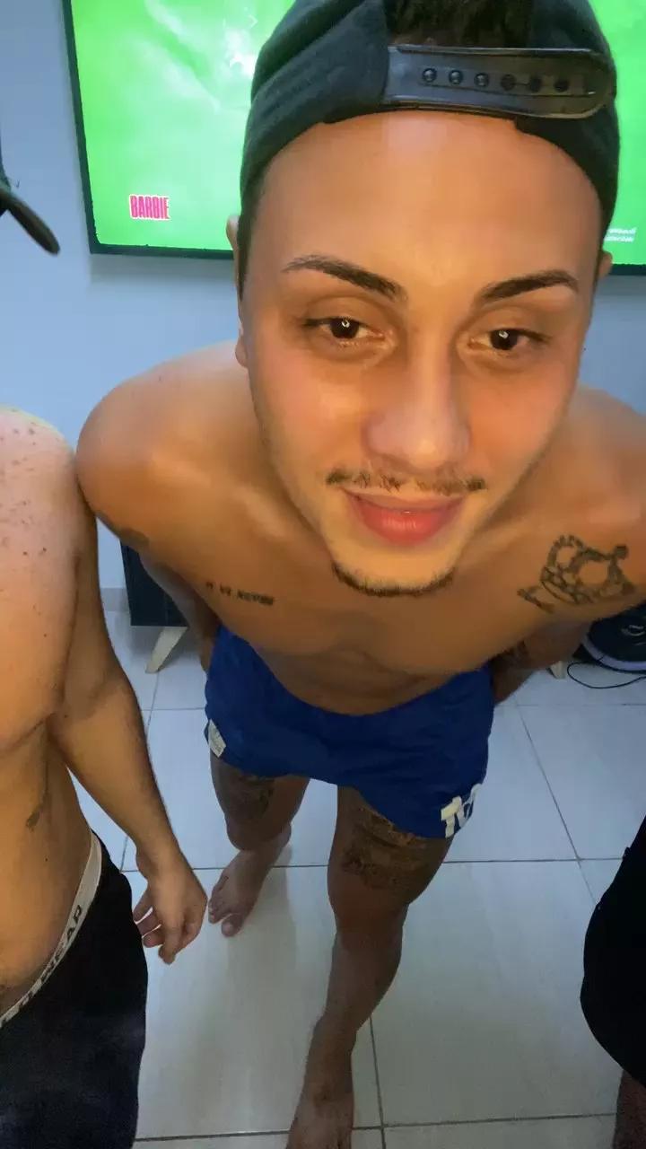pedrinh0_x on Cam4 