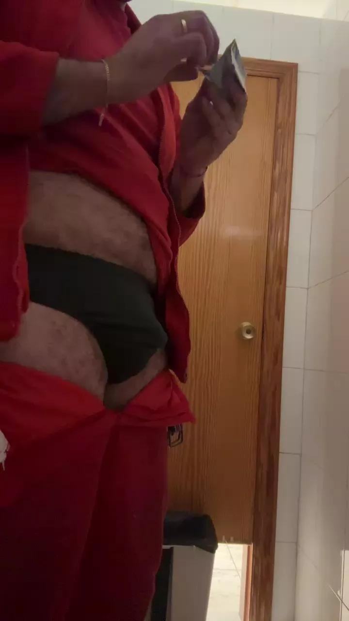 Peludeteee on Cam4 