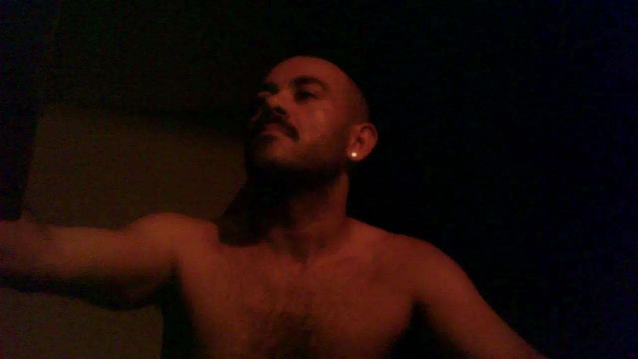 Peludoo3v on Cam4 