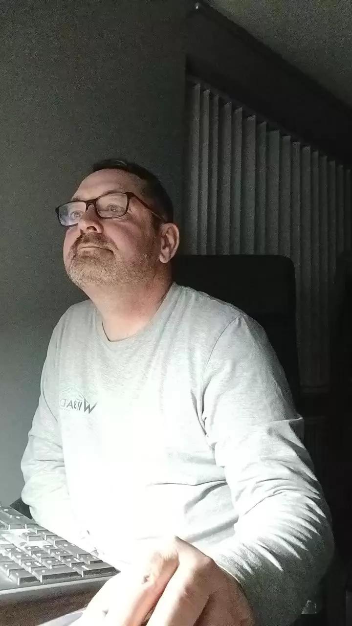 pervintits on Cam4 