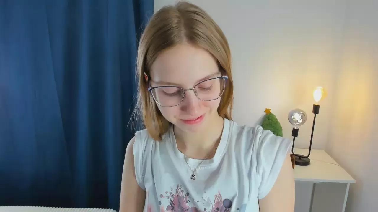 PhilomenaChubb on Cam4 