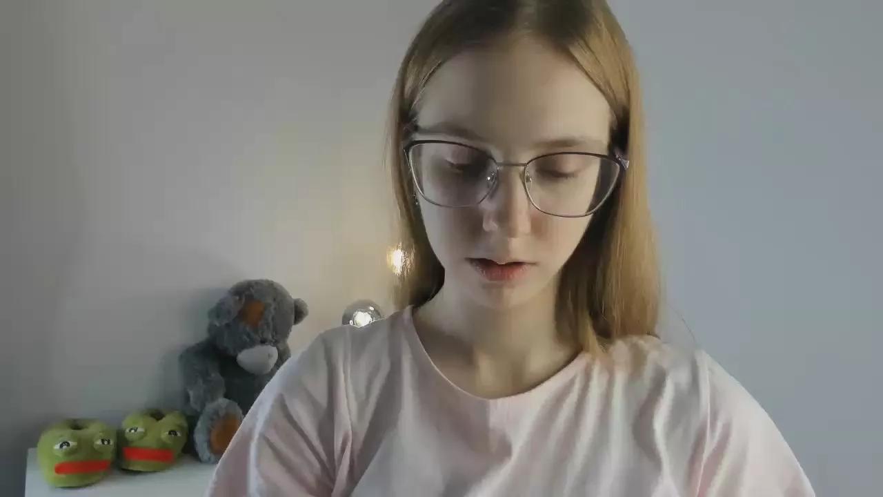 PhilomenaChubb on Cam4 
