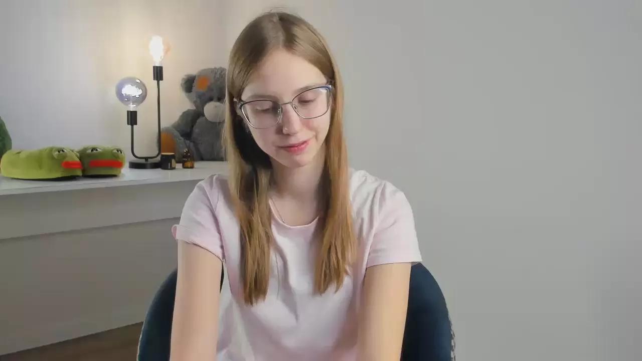 PhilomenaChubb on Cam4 