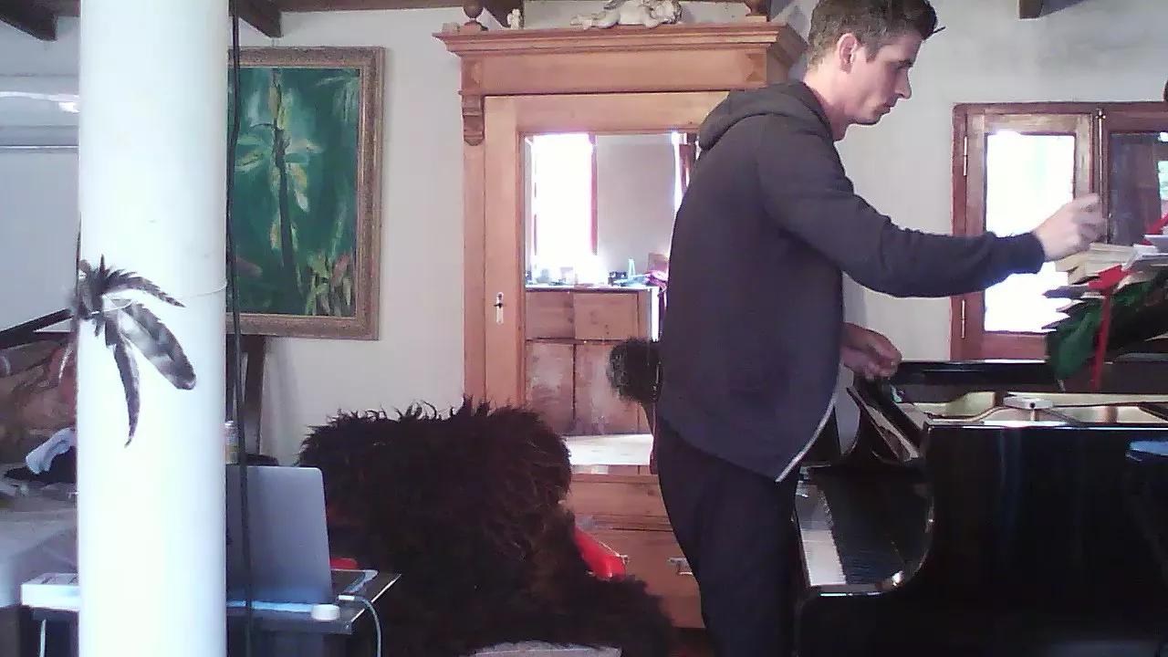 PianoTobe on Cam4 
