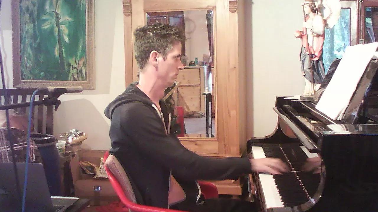 PianoTobe on Cam4 