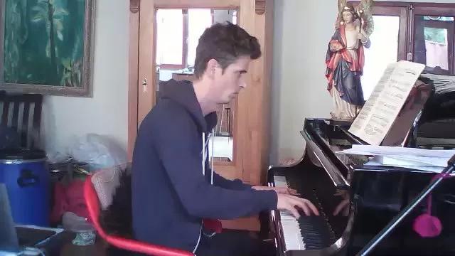 PianoTobe on Cam4 