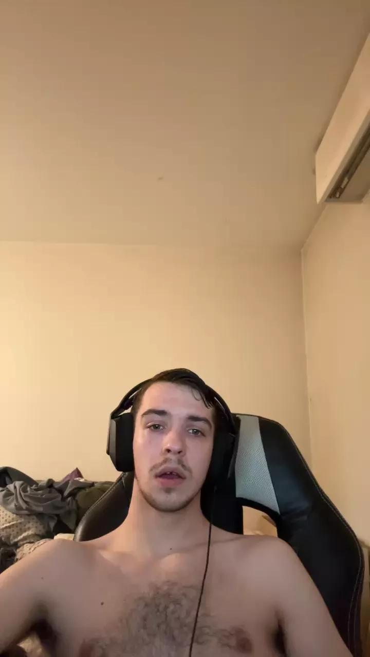 pol932 on Cam4 