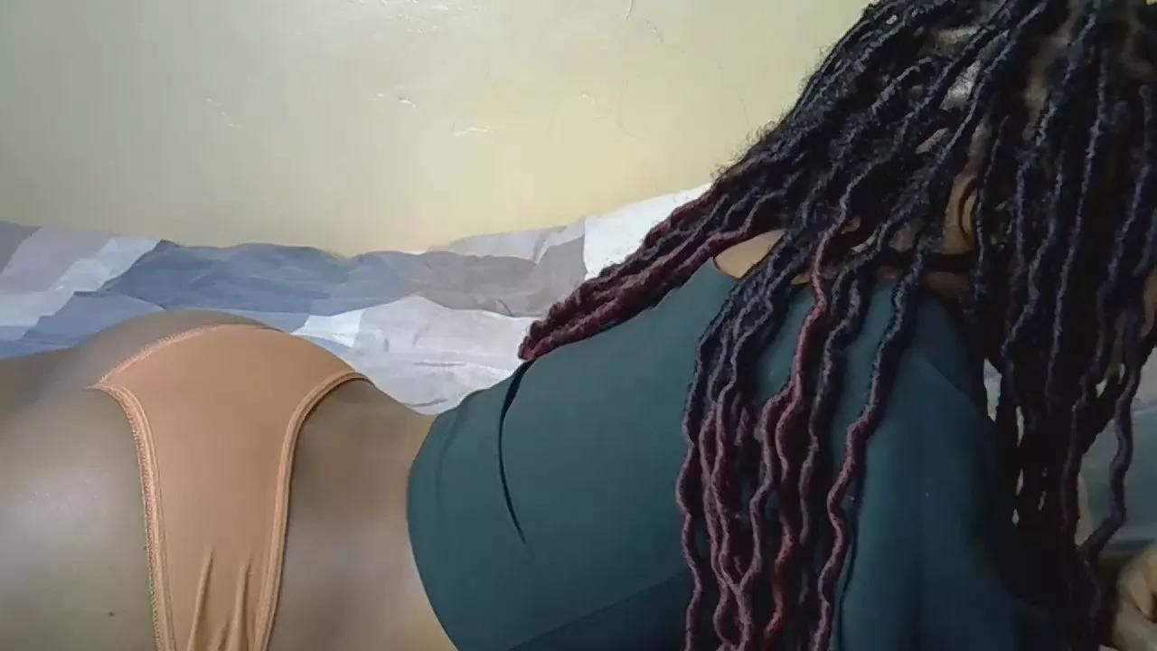 Prettybeti on Cam4 