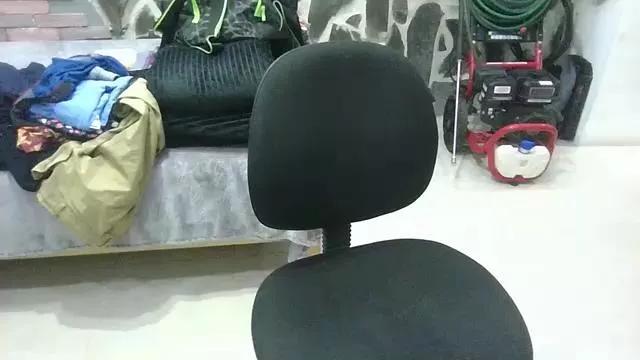 PriapusHera on Cam4 