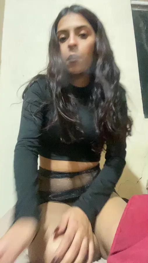 Priscilaaaaa8 on Cam4 