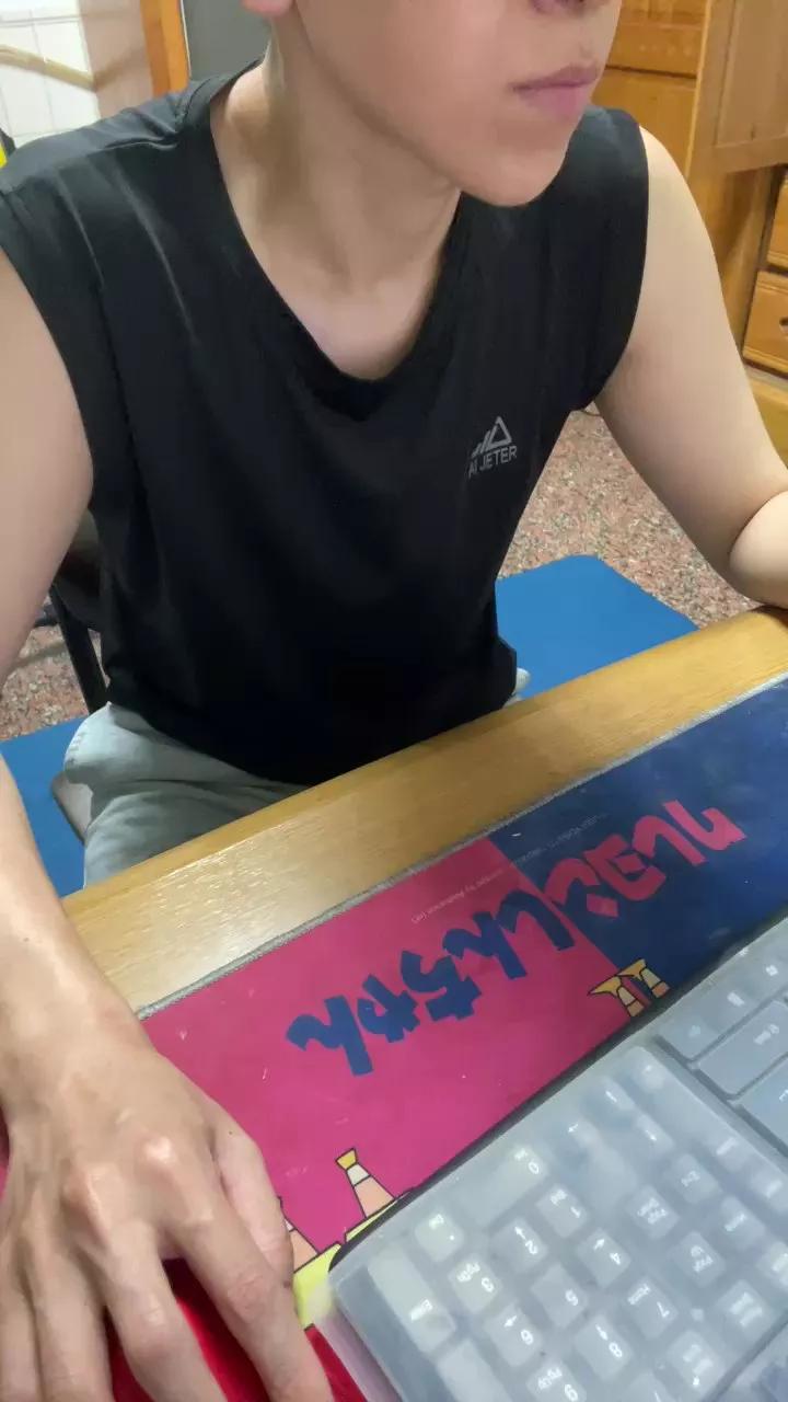 qaz3021 on Cam4 