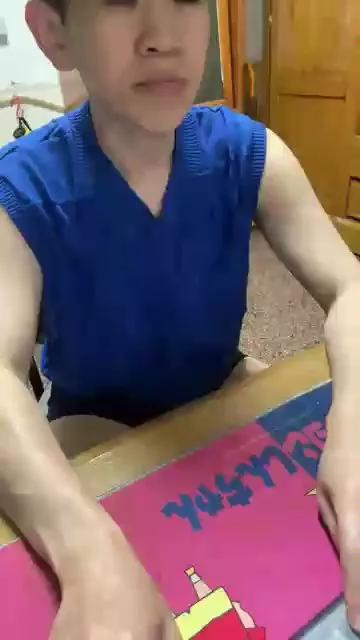 qaz3021 on Cam4 