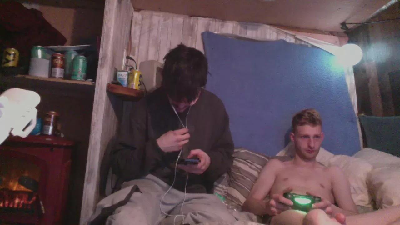 R6verxxx on Cam4 