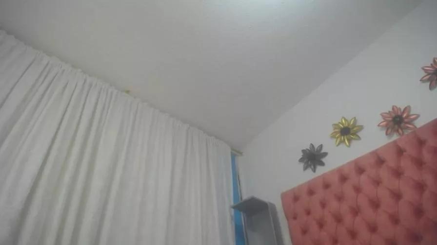 RACHELL__HOT on Cam4 