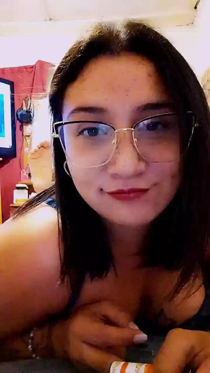 RachelUzumaki on Cam4 