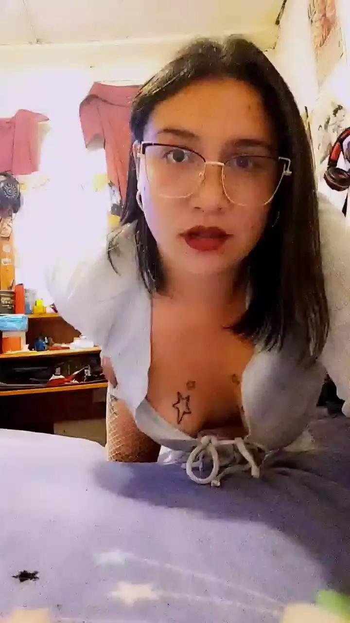 RachelUzumaki on Cam4 