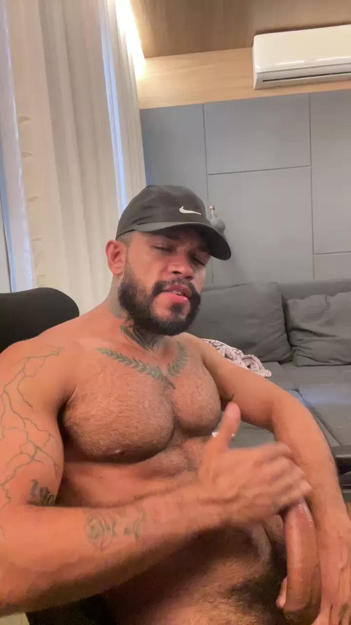 Raik_23 on Cam4 