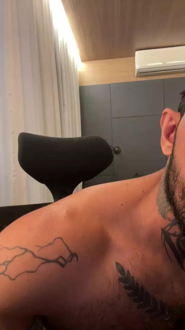 Raik_23 on Cam4 