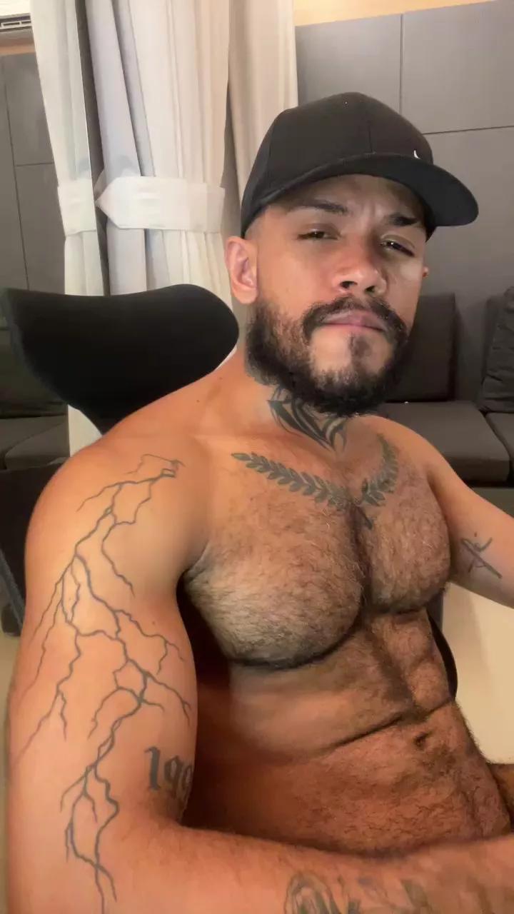 Raik_23 on Cam4 
