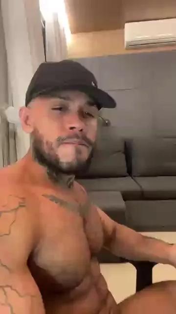 Raik_23 on Cam4 