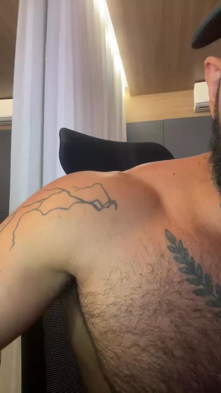 Raik_23 on Cam4 